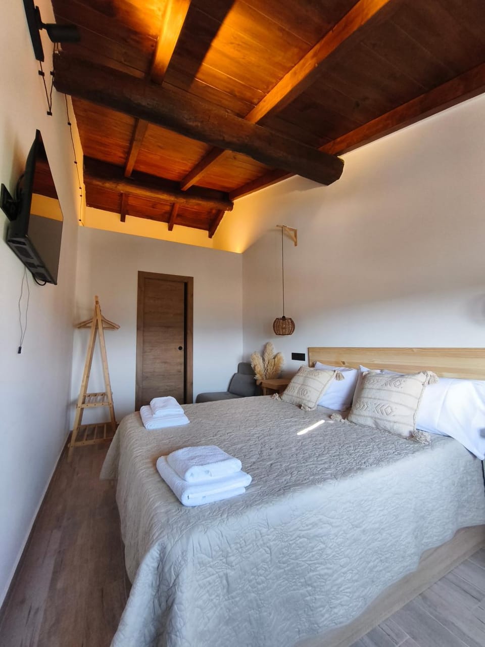 La Cabaña27 House in Castile and León