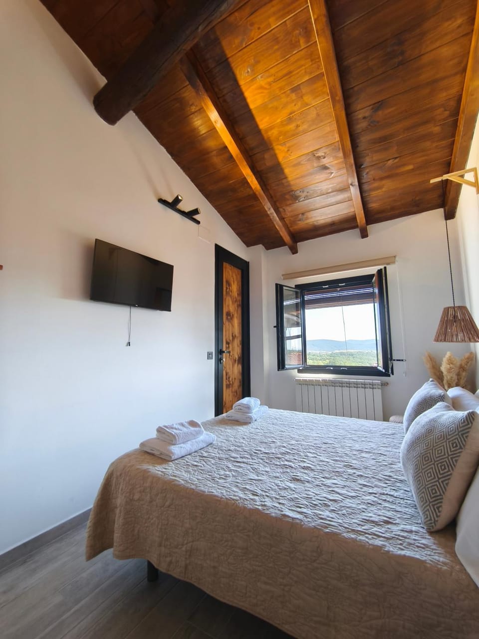 La Cabaña27 House in Castile and León