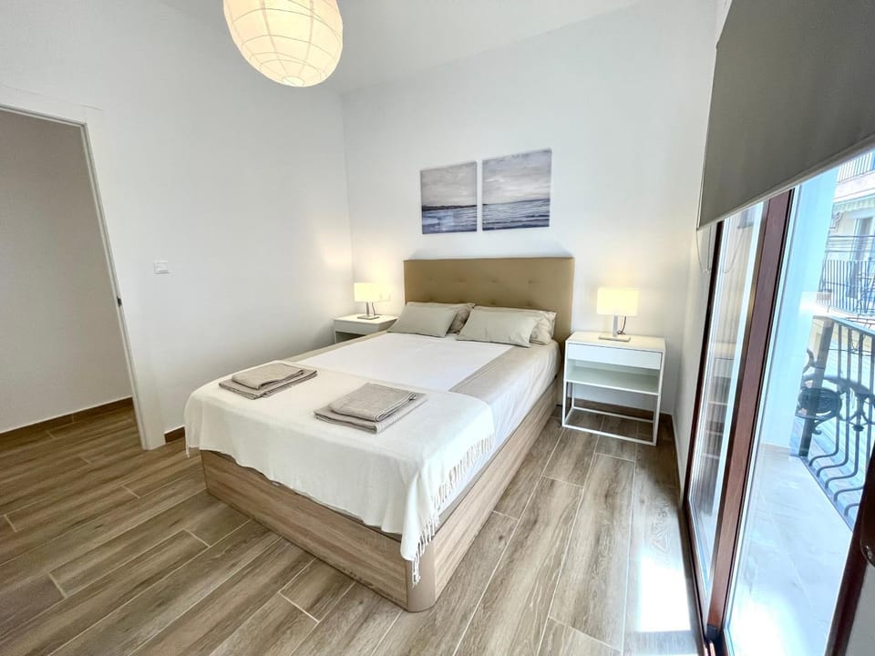 Bed, Balcony/Terrace, Photo of the whole room, Bedroom