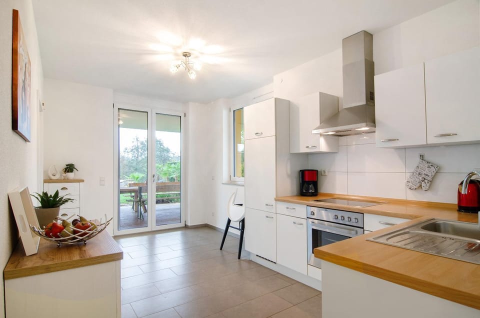 Property building, Kitchen or kitchenette, Living room