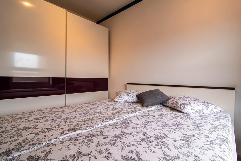 Bed, Other, Bedroom