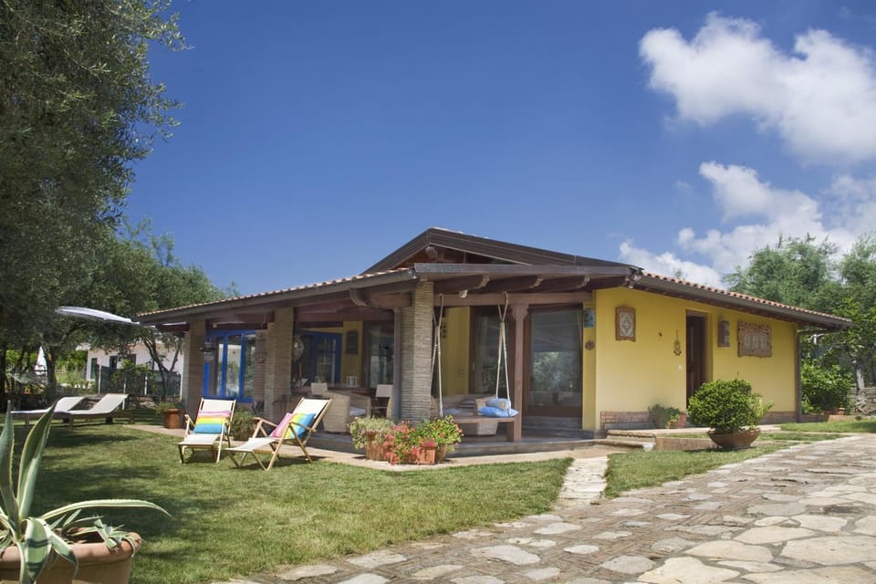 Property building, Patio, Garden, Banquet/Function facilities, Garden view, Sea view