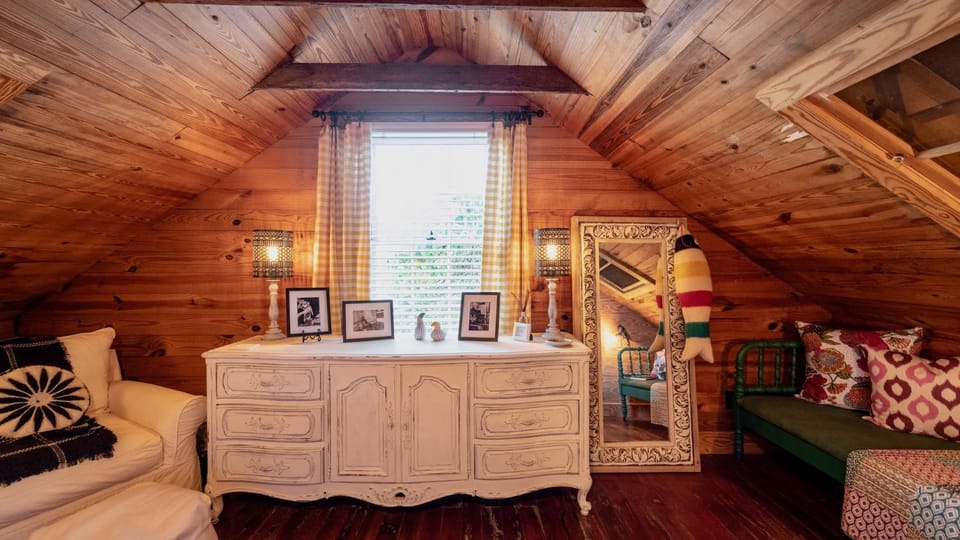 Angelas Eclectic Gallery by Last Key Realty House in Key West