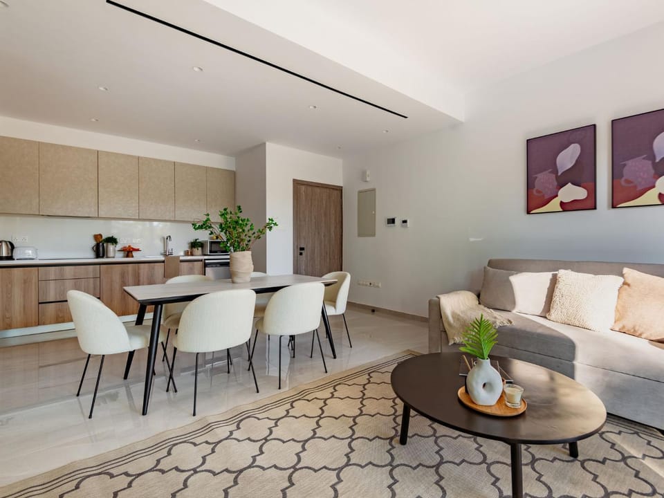 Kitchen or kitchenette, Living room, Dining area