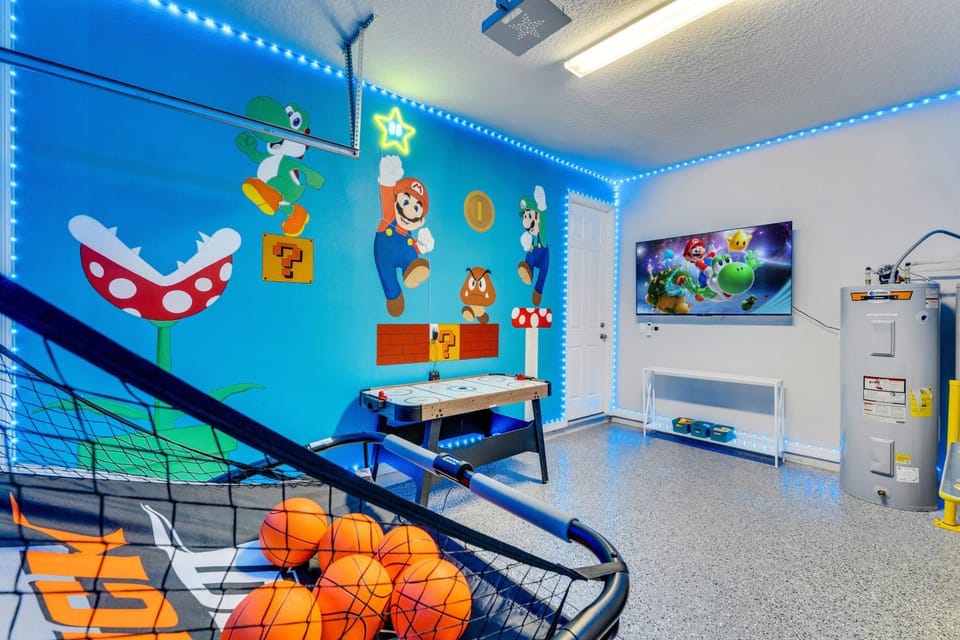 Communal lounge/ TV room, Game Room, TV and multimedia, Kids's club