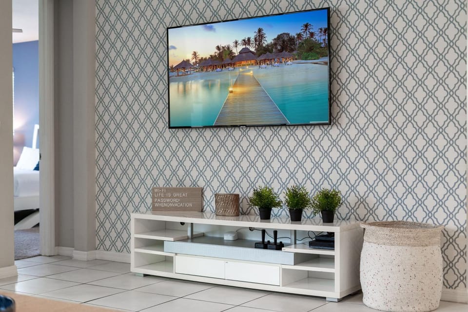 TV and multimedia, Evening entertainment