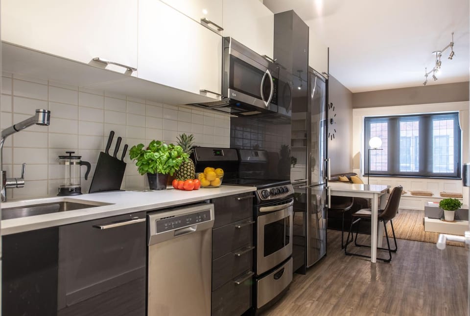 Kitchen or kitchenette, kitchen
