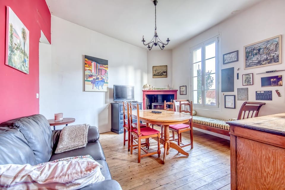 Property building, Living room