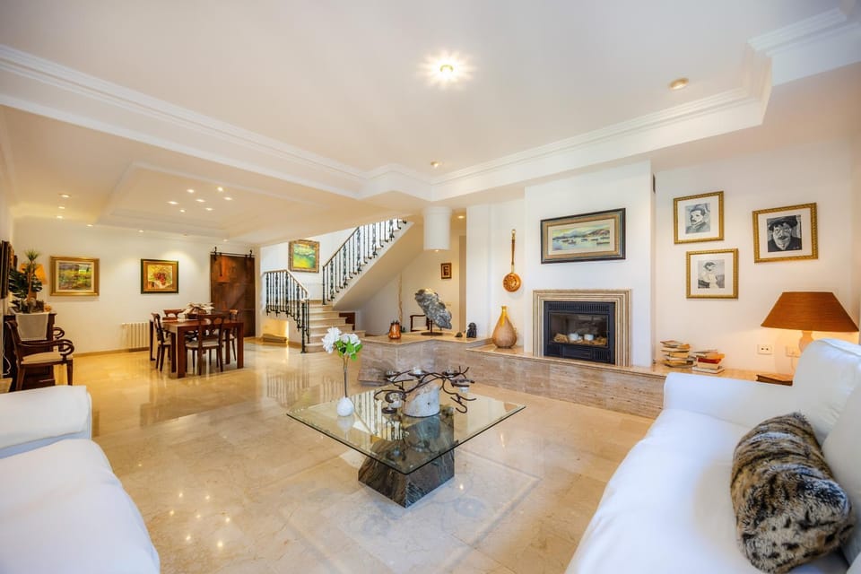 Property building, Living room