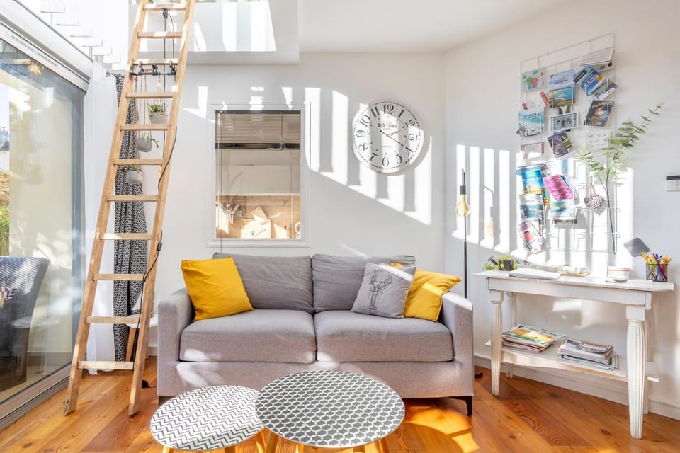 Property building, Living room