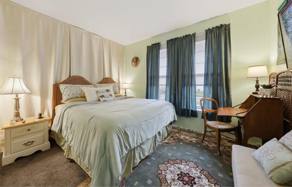 2Br2Ba Retreat Elevated Living A Professional Haven in Middletown, DE Apartment in Delaware