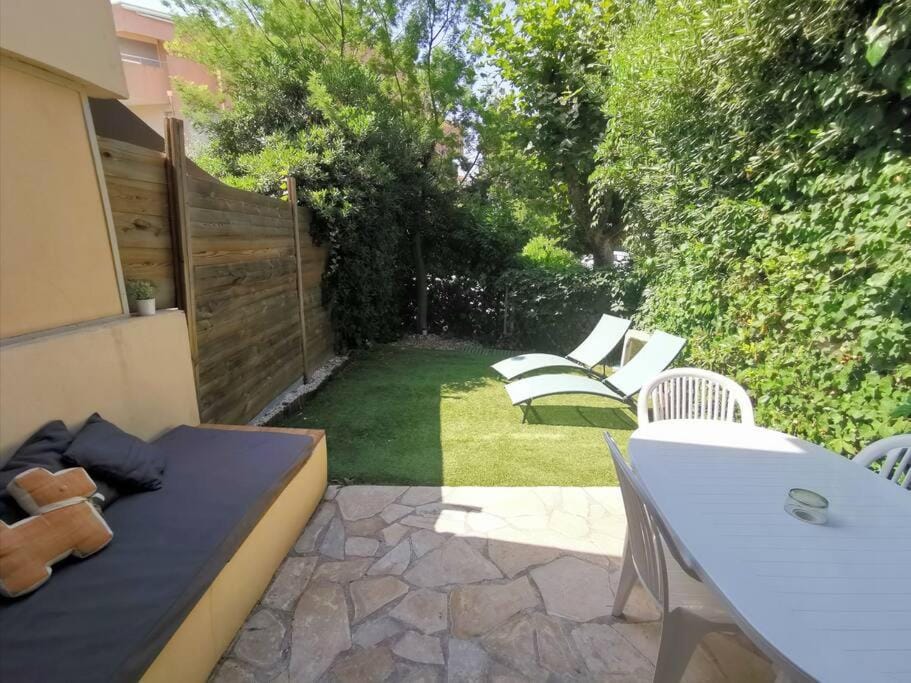 Studio rez de jardin à Sainte-Maxime Apartment in Sainte-Maxime