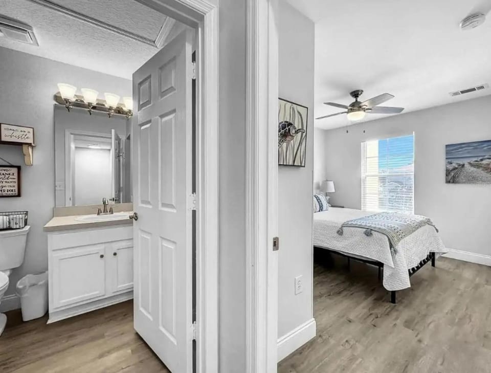 Bathroom, Bedroom