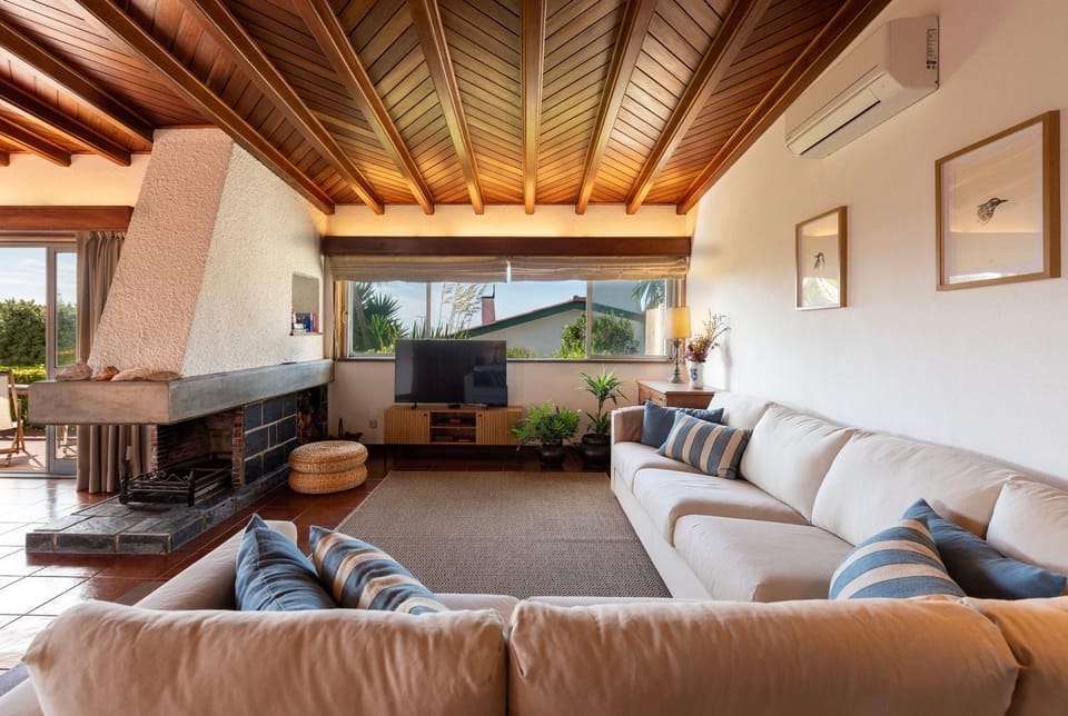 Atlantic Villa - Mindelo Beach House in Porto District