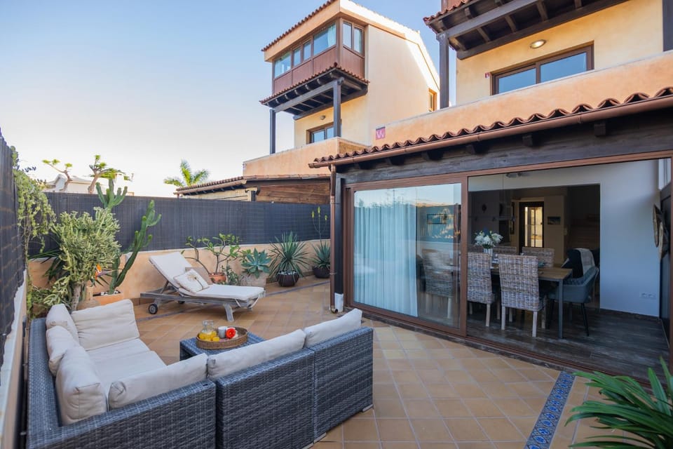 Balcony/Terrace, Seating area, sunbed