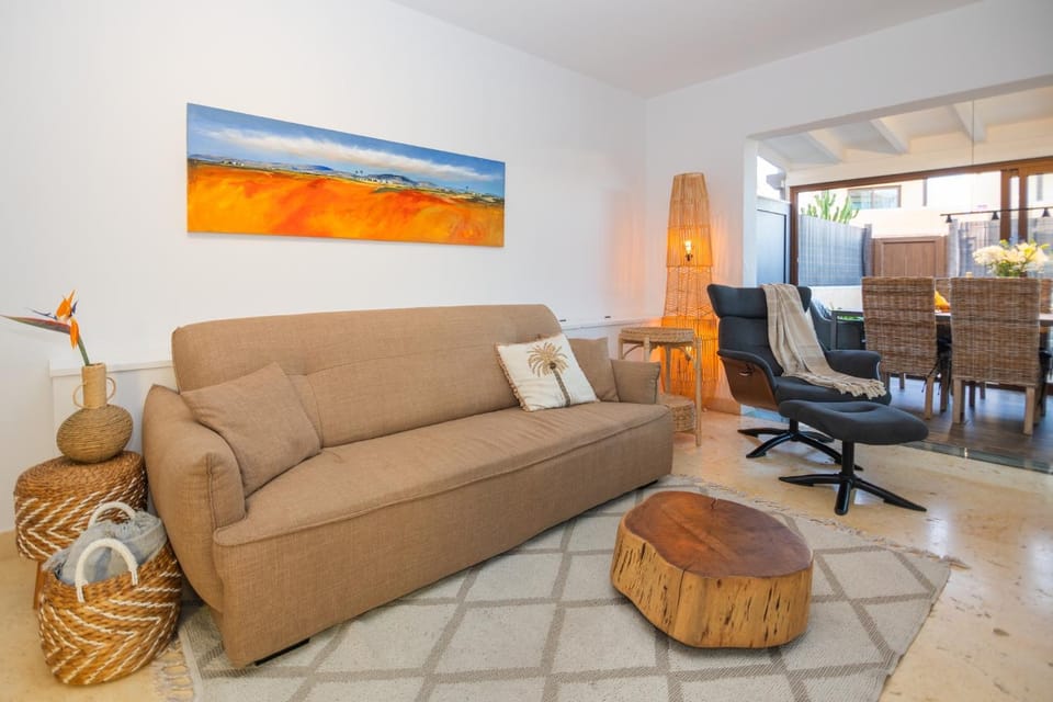 Communal lounge/ TV room, TV and multimedia, Living room, Seating area