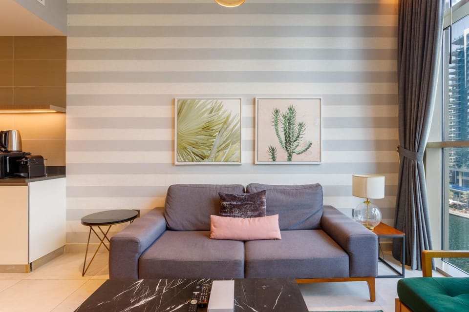 Kitchen or kitchenette, Living room, Seating area
