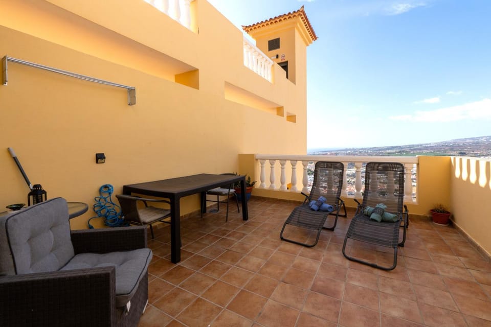 Patio, Day, Natural landscape, View (from property/room), Balcony/Terrace, Balcony/Terrace, Seating area, Sea view, sunbed