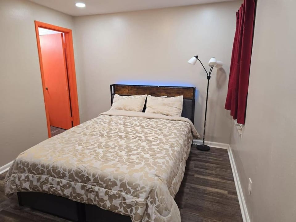 Cozy 1BR in Pleasant Ridge Apartment in Cincinnati