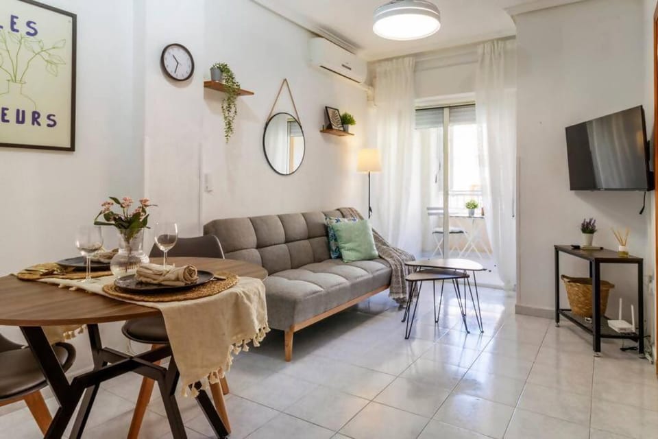 Apartment Pink Sea breeze Apartment in Torrevieja