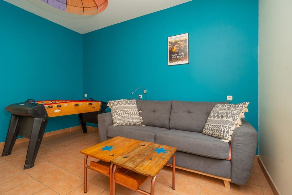Living room, Seating area
