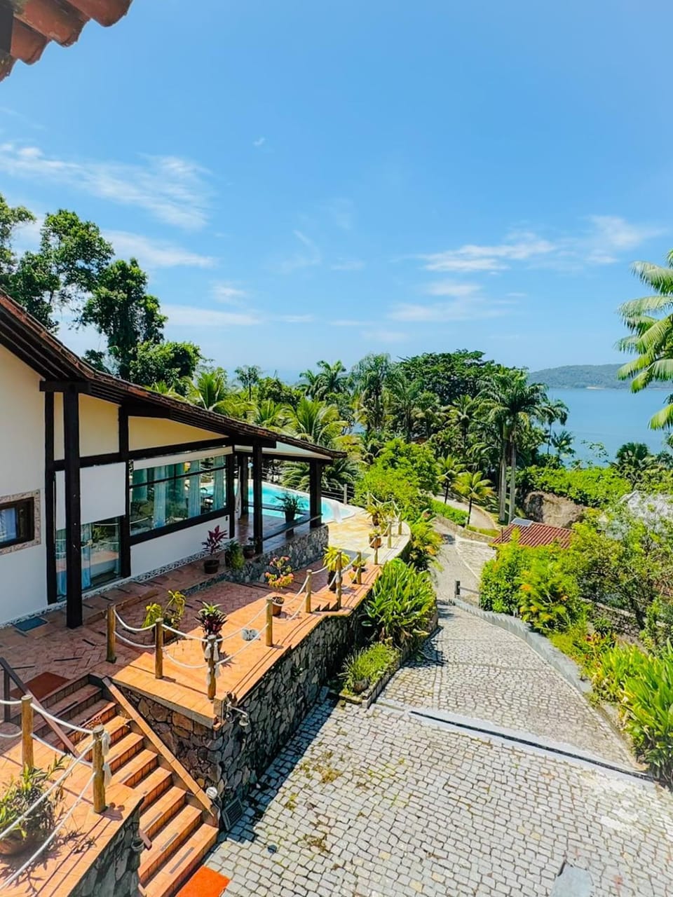 Casa de alto padrão em condomínio fechado House in Angra dos Reis