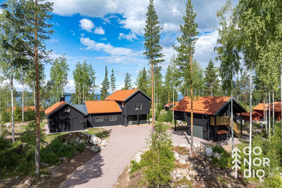 Property building, Natural landscape, Garden view