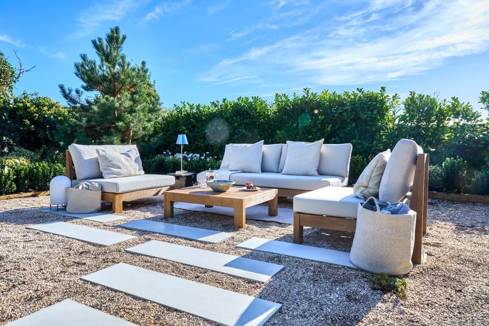 Garden, Seating area