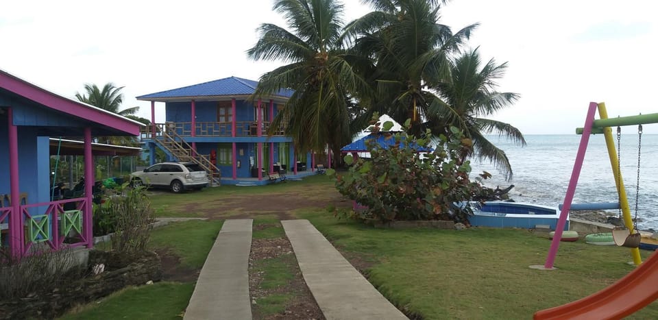 Posada Ocean View Inn in Colombia