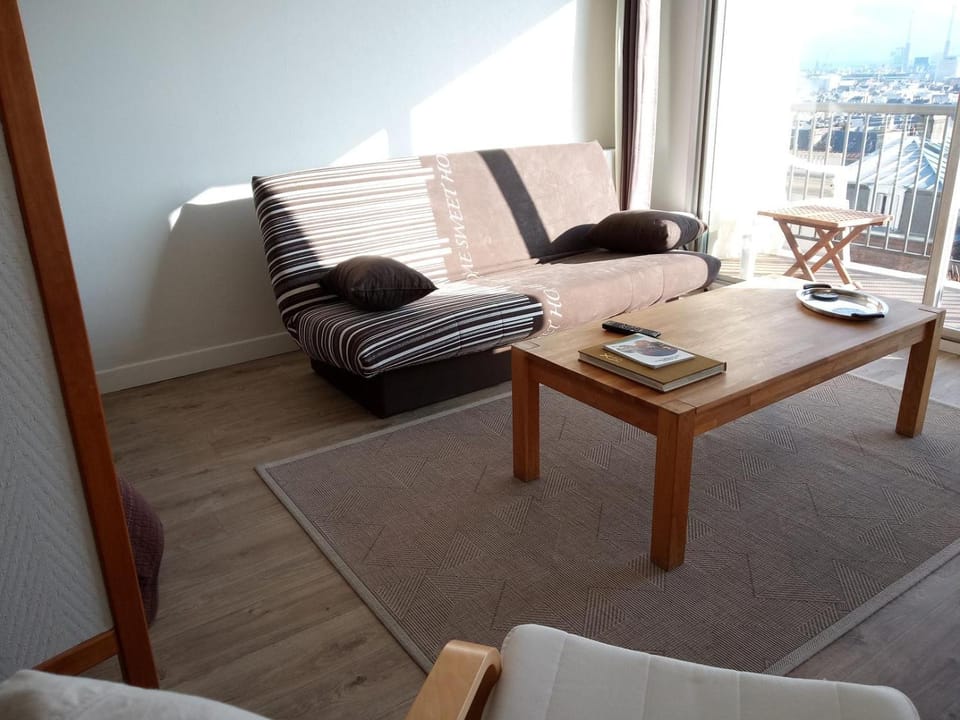 Central et calme, vue ville et mer, parking privé, ascenseur Apartment in Le Havre