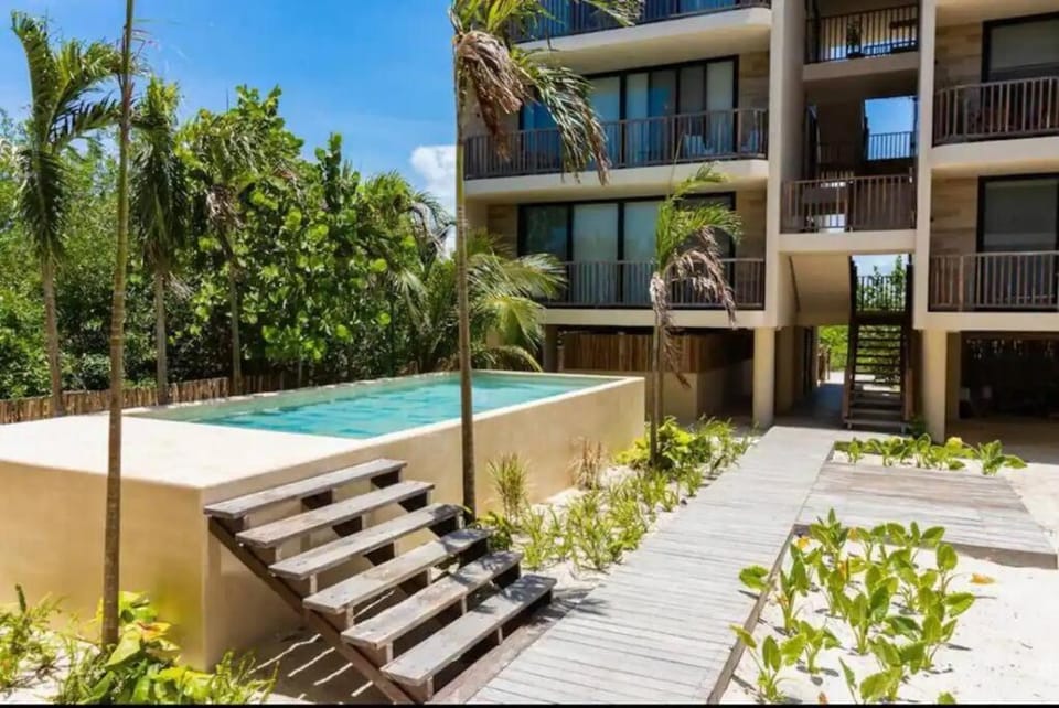 Chic Loft Steps from the Beach Apartment in State of Quintana Roo