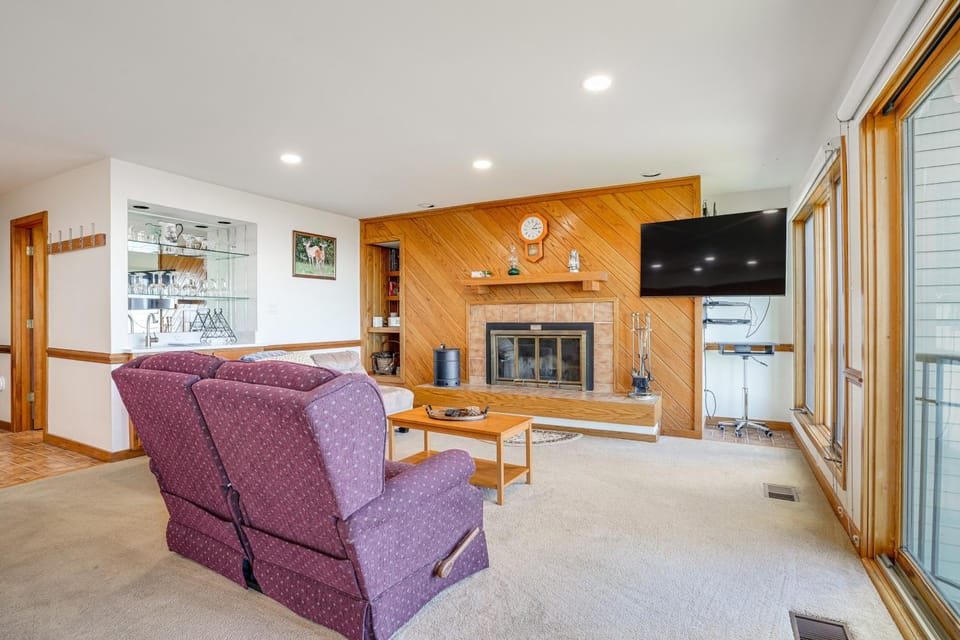 1 Mi to Wintergreen Resort: Mtn-View Condo! House in Nelson County