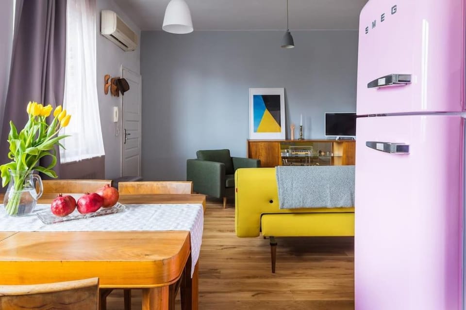 Eclectic and boutique designers apartment with parking by Flat Manаger Apartment in Sofia