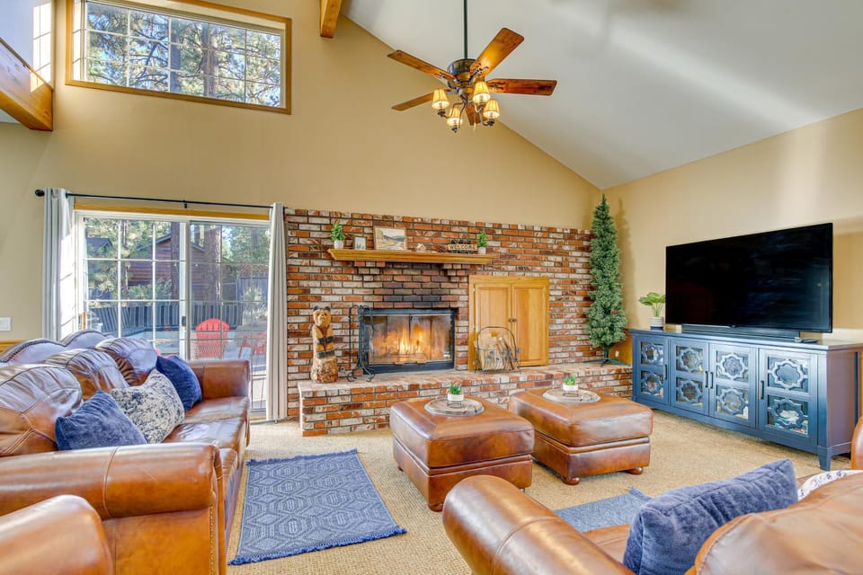 Family-Friendly Home w/ Hot Tub in Big Bear! House in Big Bear