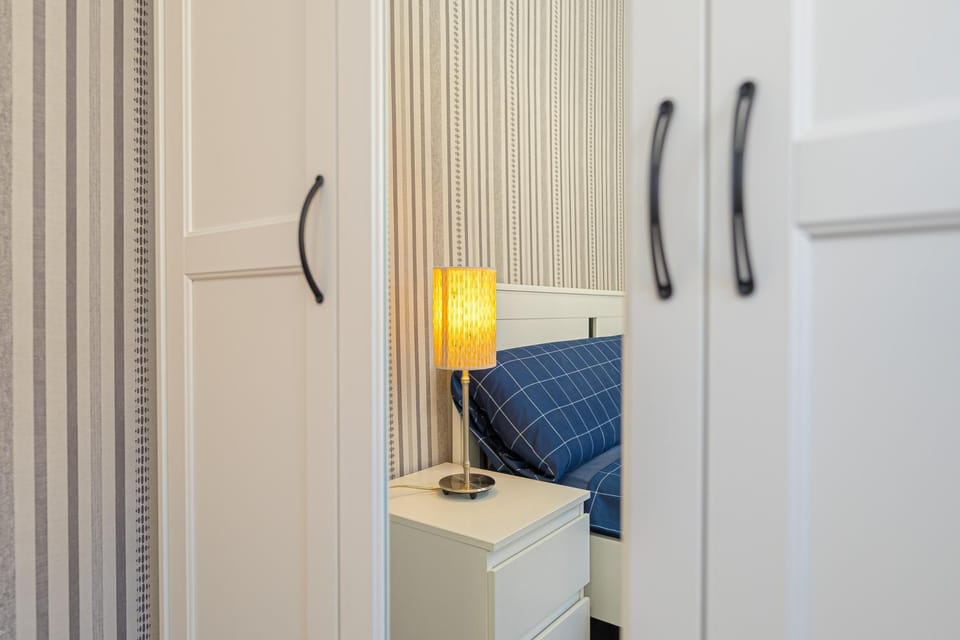 Bed, Photo of the whole room, Bedroom, wardrobe
