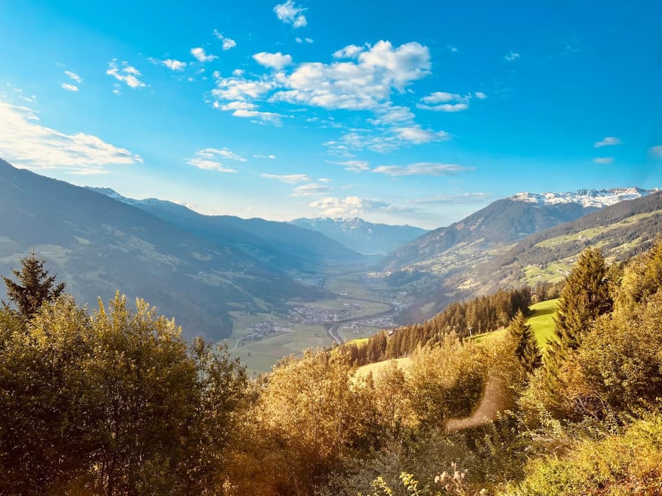 Nearby landmark, Natural landscape, Mountain view
