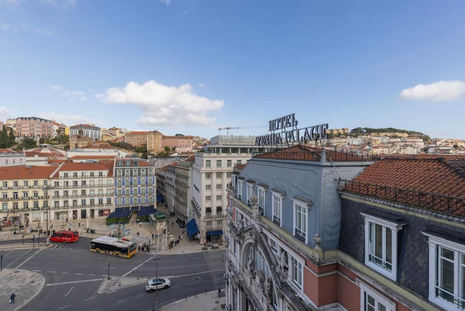 Day, Neighbourhood, Bird's eye view, City view, Street view, Location
