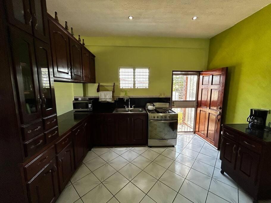 The Myrtle Apartment in Belize City