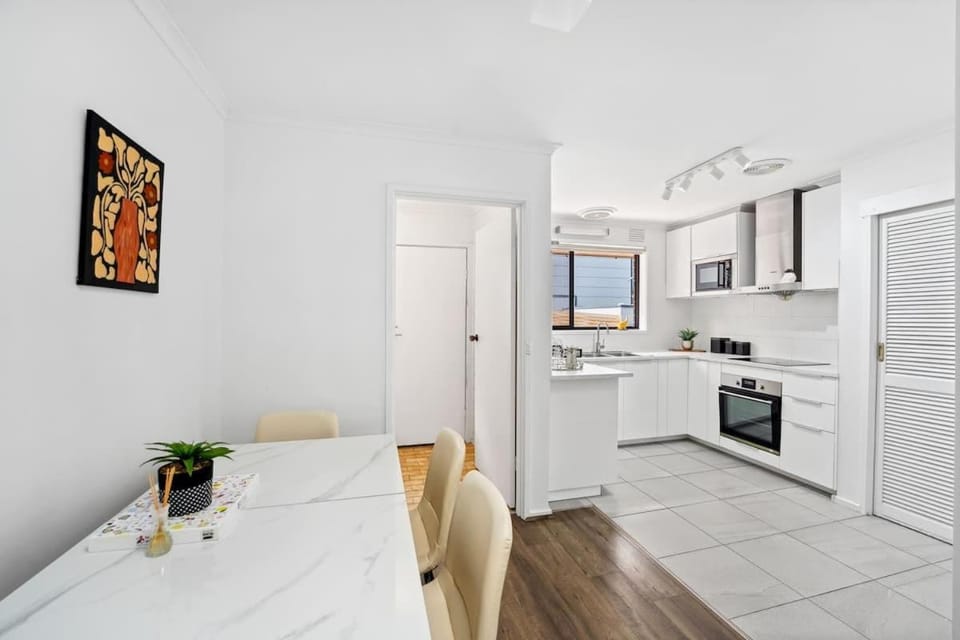 Low Maintenance Living in Perfect BoxHill Location House in Melbourne