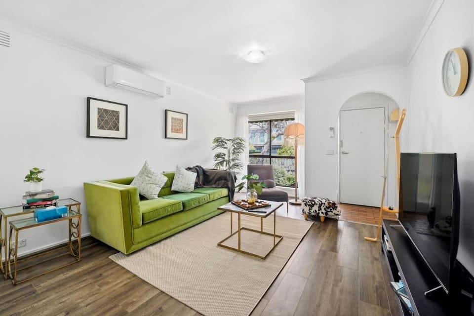 Low Maintenance Living in Perfect BoxHill Location House in Melbourne