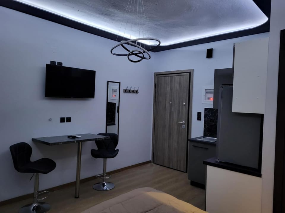 LUX&EAZY central modern studio Apartment in Ioannina