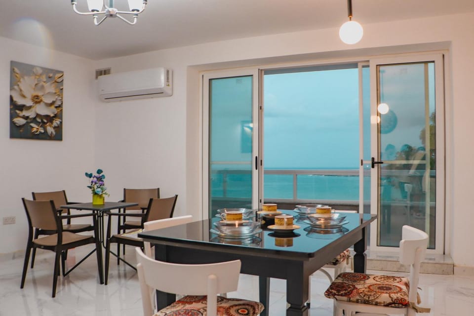 Beachfront Room DR Vacation rental in Saint Paul's Bay