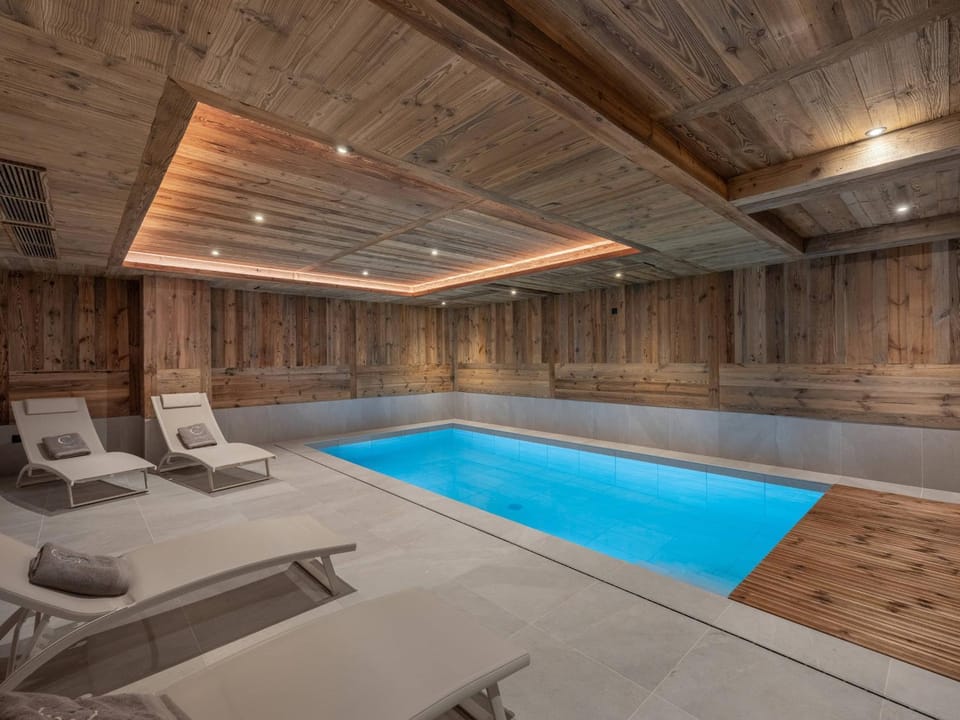 Chalet luxe à Megève avec piscine, sauna et cinéma - FR-1-569-196 Chalet in Combloux