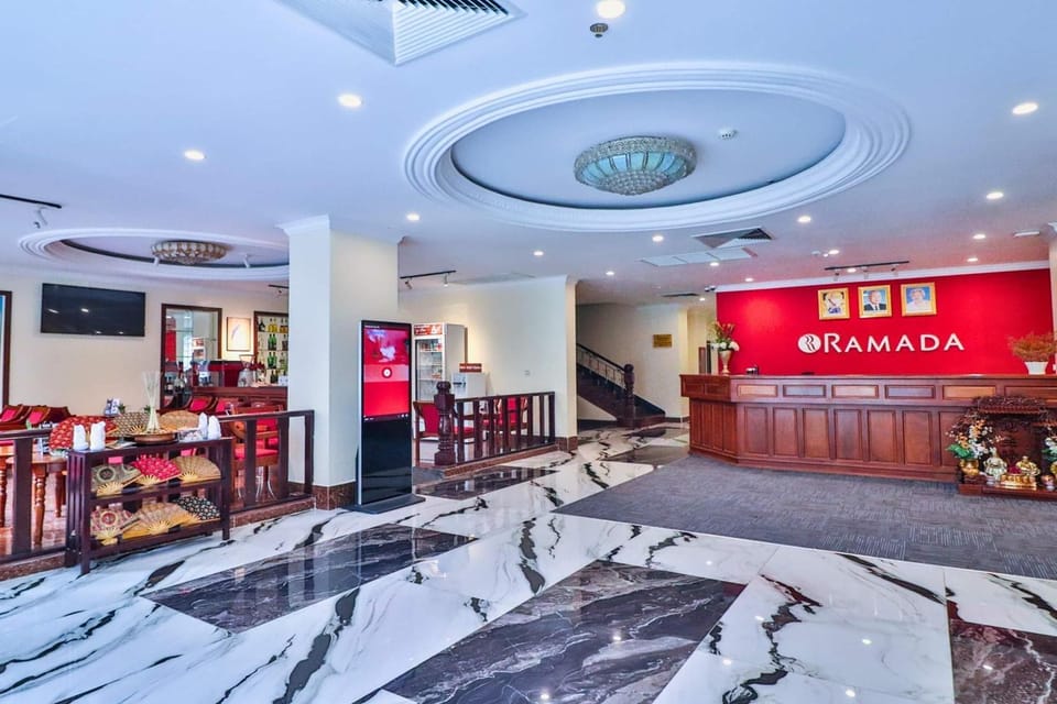 Lobby or reception, Lobby or reception