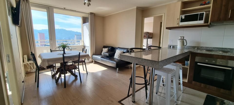 Kitchen or kitchenette, Living room, Seating area, Dining area, oven, pet friendly