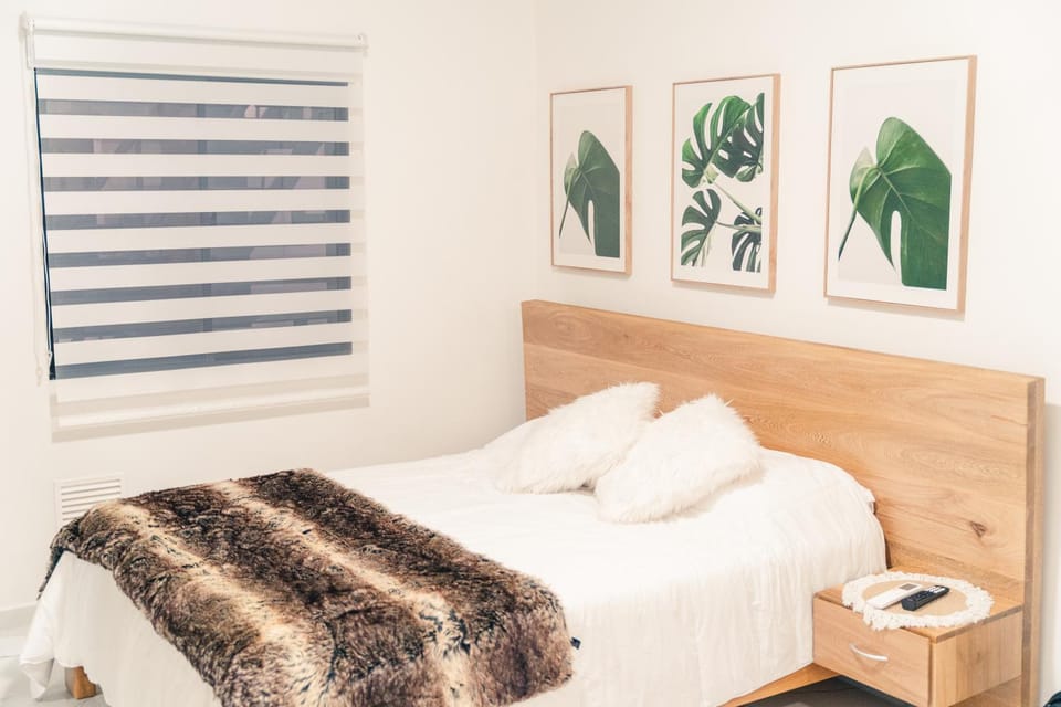 Bed, Photo of the whole room, Decorative detail, Bedroom