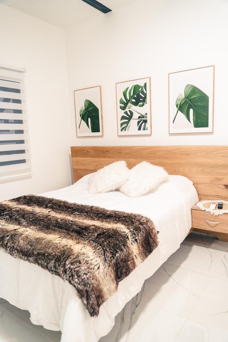 Bed, Photo of the whole room, Decorative detail, Bedroom