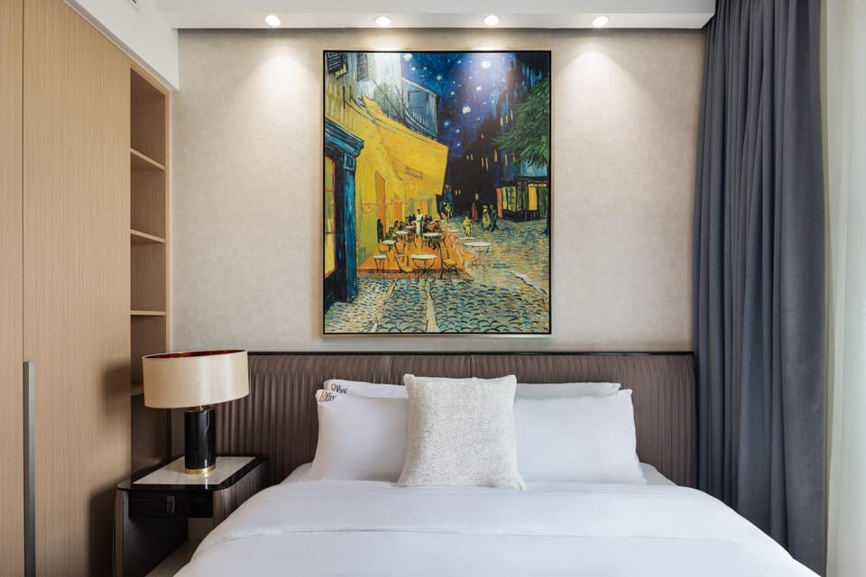 Bed, Photo of the whole room, Decorative detail, Bedroom