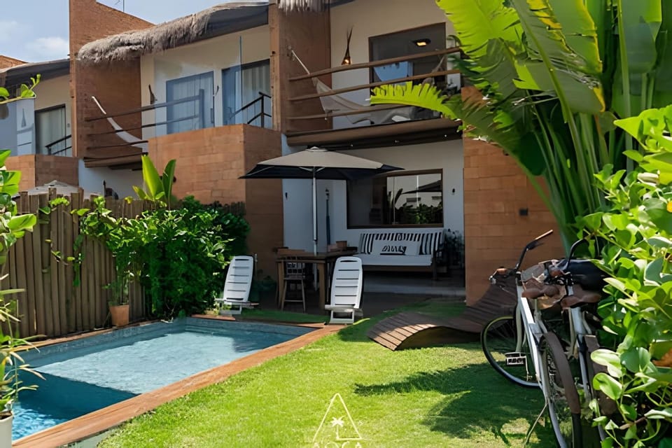 Facade/entrance, Pool view