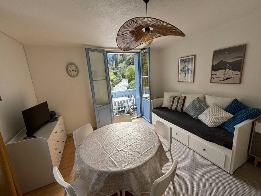 Charmant T2bis, belle vue centre Apartment in Cauterets